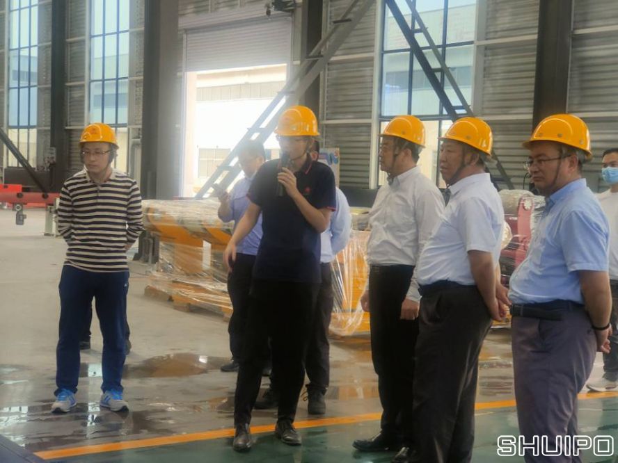 山東省科學(xué)院激光研究所所長(zhǎng)賈中青、山東省機(jī)械設(shè)計(jì)研究院院長(zhǎng)林江海帶領(lǐng)激光、高端裝備領(lǐng)域?qū)＜乙恍?人到水泊焊割實(shí)地調(diào)研2